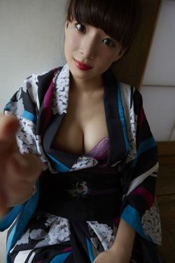 jk美女掀开裙子露内